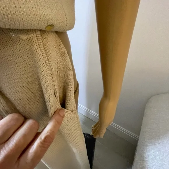 St. John 2 Piece Set Santana Knit top Sz M Pants Sz 8
